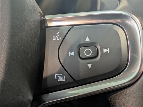 New 2026 Volvo XC40 B5 Plus w/ Protection Package Premier image 18