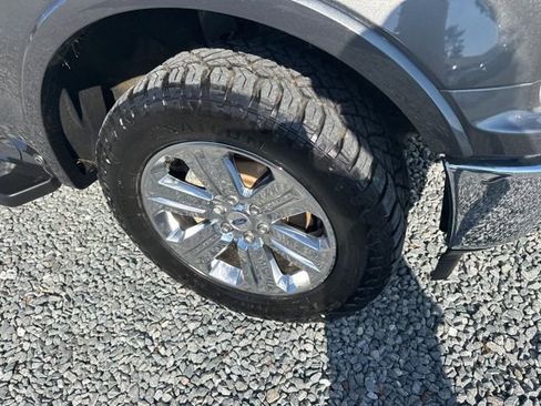 Used 2018 Ford F150 Lariat w/ Equipment Group 502A Luxury image 9