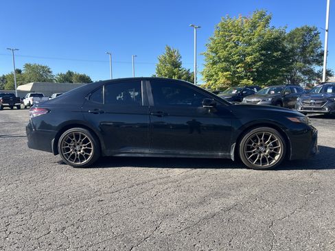 Used 2024 Toyota Camry SE w/ Convenience Package AWD/4WD image 3
