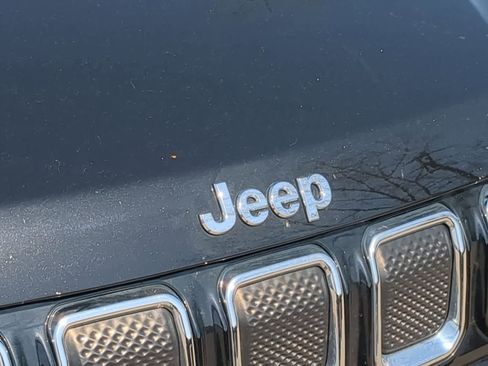 Used 2022 Jeep Compass Limited image 12