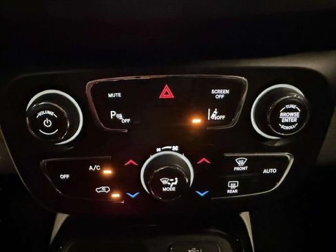 Used 2021 Jeep Compass Limited AWD/4WD image 33