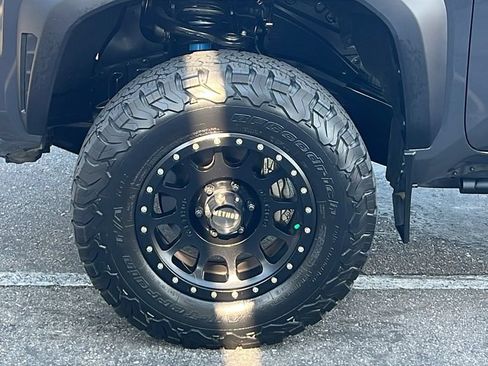 Used 2024 Toyota Tacoma TRD Off-Road w/ TRD Off Road Upgrade Package AWD/4WD image 8