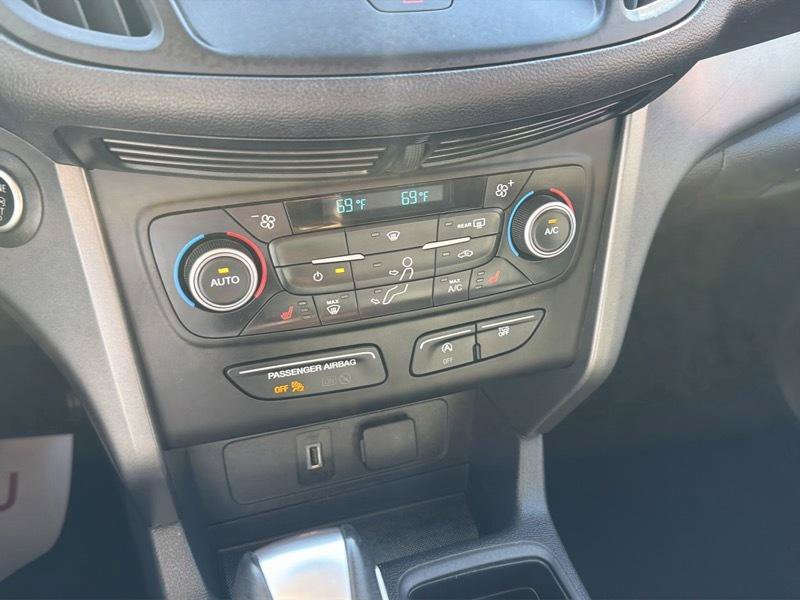 Used 2019 Ford Escape SEL FWD image 17