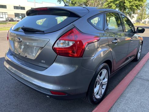 Used 2014 Ford Focus SE FWD image 3