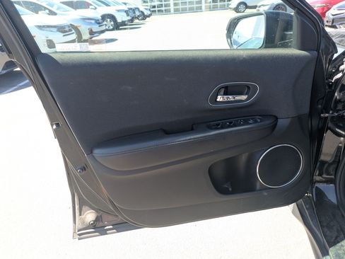 Used 2021 Honda HR-V EX image 14