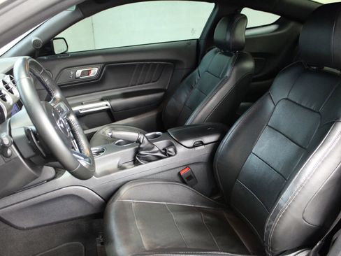 Used 2022 Ford Mustang GT Premium image 12