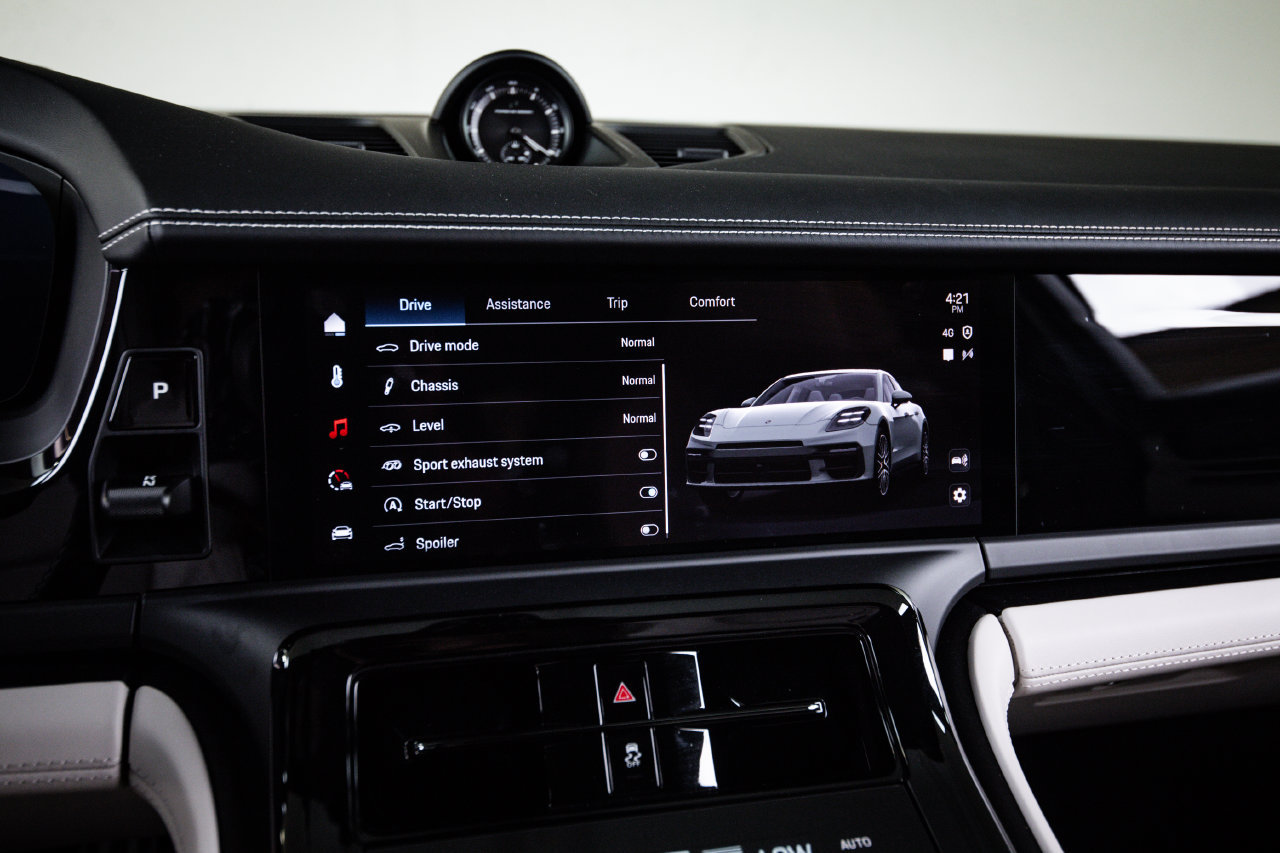 Certified 2026 Porsche Panamera GTS AWD/4WD image 18