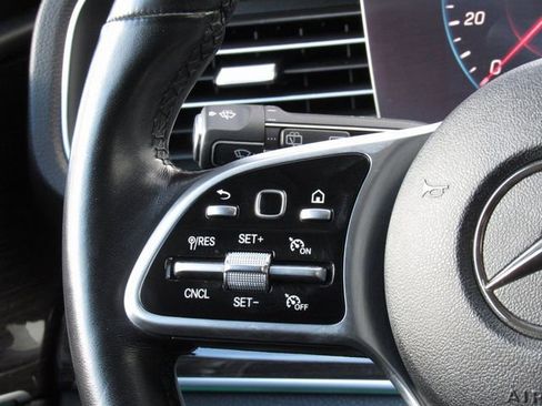 Used 2020 Mercedes-Benz GLE 450 4MATIC w/ Premium Package image 26