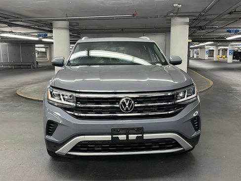 Certified 2022 Volkswagen Atlas Cross Sport SE image 32