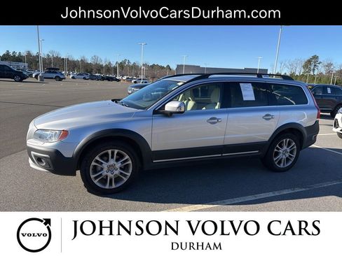 Used 2016 Volvo XC70 T5 Platinum w/ Protection Package image 9