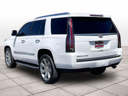 Used 2019 Cadillac Escalade Luxury AWD/4WD image 13
