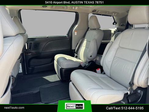 Used 2016 Toyota Sienna Limited Premium FWD image 32