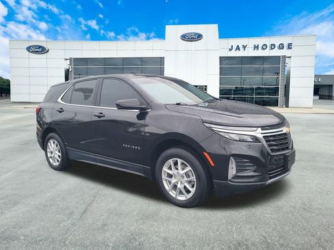 Used 2022 Chevrolet Equinox LT image 1