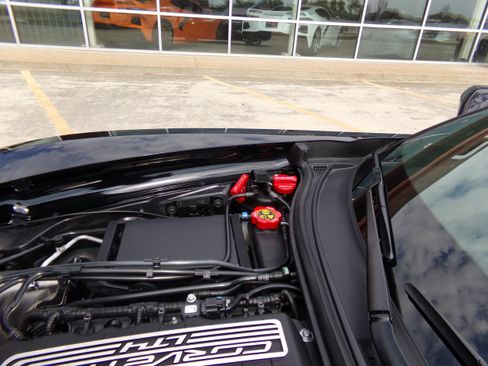 Used 2019 Chevrolet Corvette Z06 RWD image 14