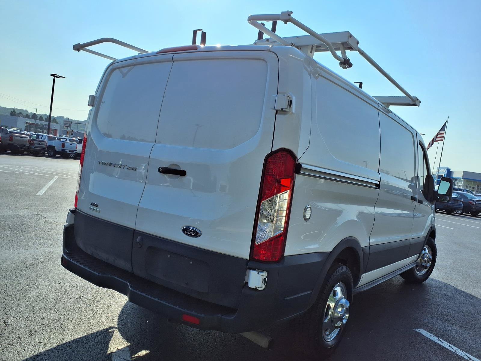 Used 2021 Ford Transit 250 Low Roof AWD image 31