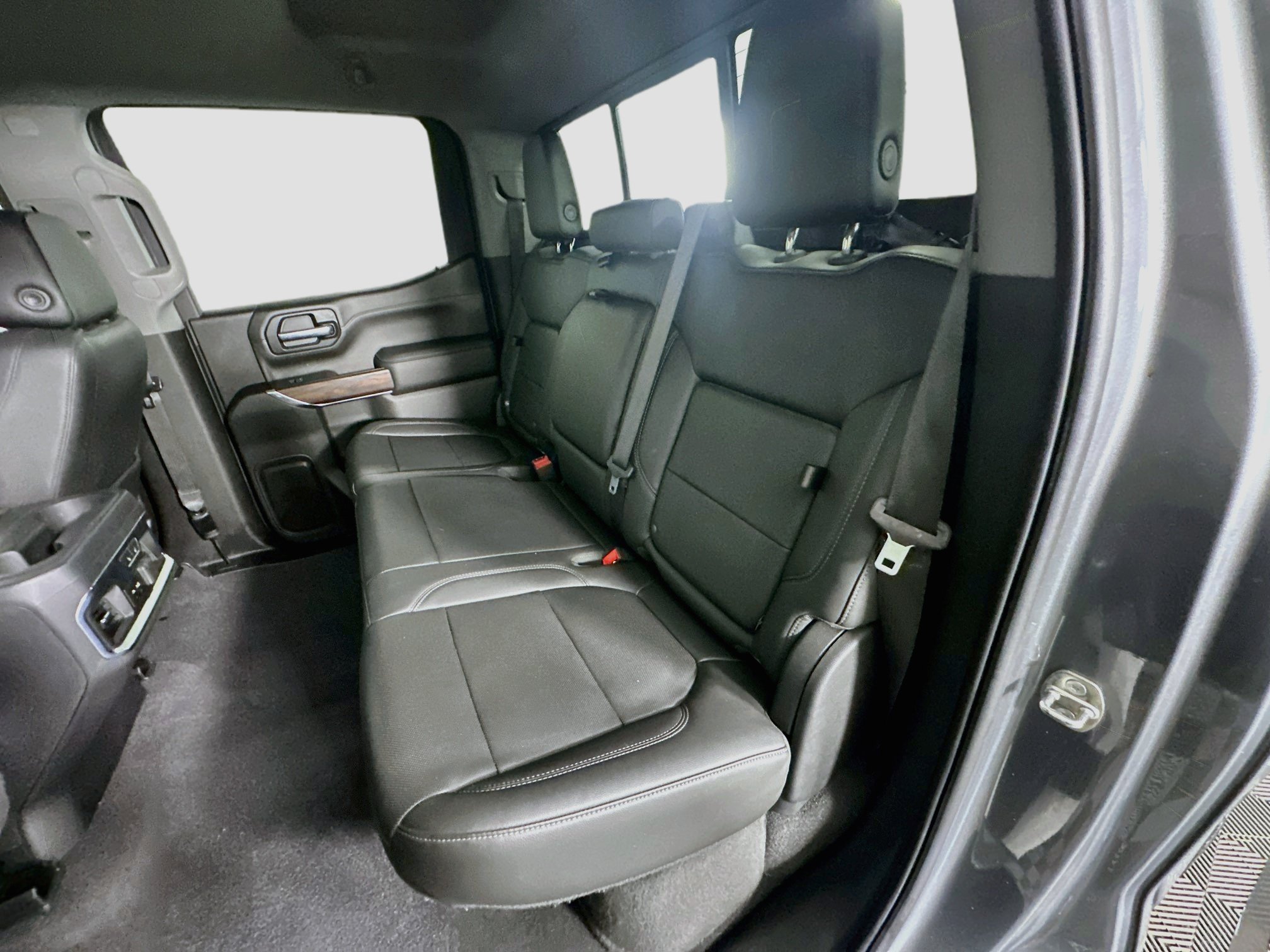 Used 2020 GMC Sierra 1500 SLT RWD image 27