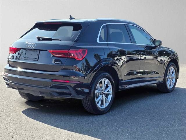 Used 2025 Audi Q3 2.0T Premium w/ Convenience Package AWD/4WD image 3