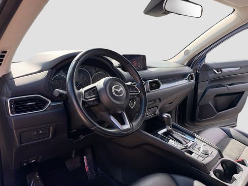 Used 2019 MAZDA CX-5 Touring FWD image 4