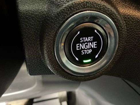 Used 2023 Chevrolet TrailBlazer LT FWD image 21