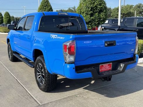 Used 2021 Toyota Tacoma TRD Sport w/ Technology Package RWD image 7