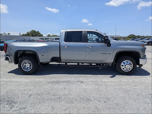 New 2026 Chevrolet Silverado 3500 LT w/ All Star Edition AWD/4WD image 3