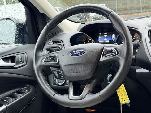 Used 2018 Ford Escape SEL w/ SEL Sport Appearance Package image 19