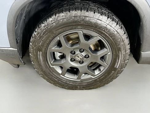 Certified 2023 Honda Pilot TrailSport image 16