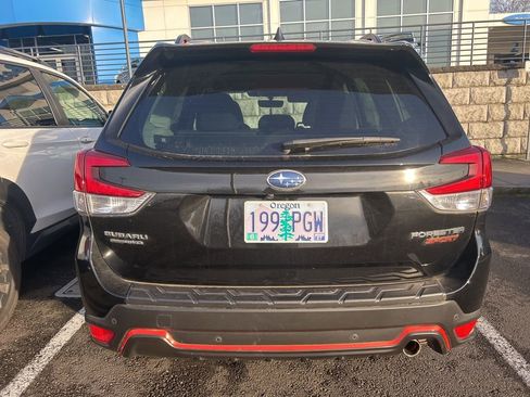 Used 2023 Subaru Forester Sport image 6