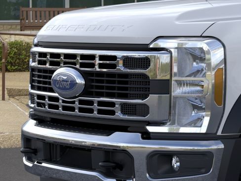 New 2026 Ford F450 XLT w/ XLT Value Package AWD/4WD image 15