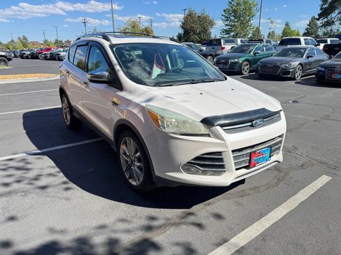 Used 2015 Ford Escape SE w/ SE Chrome Package AWD/4WD image 4