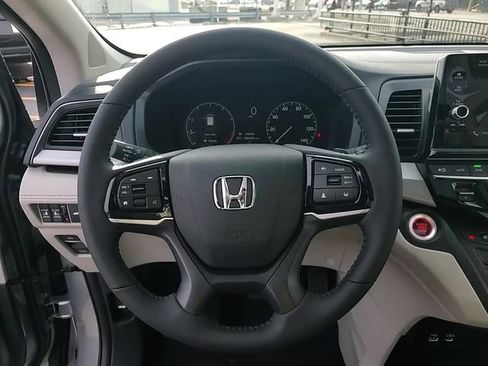 New 2026 Honda Odyssey EX-L image 15