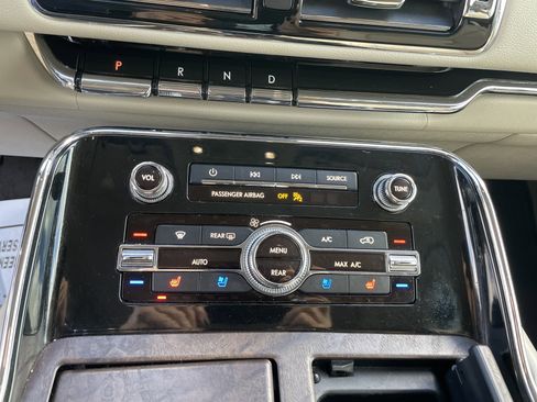 Used 2019 Lincoln Navigator Reserve w/ Cargo Package image 53