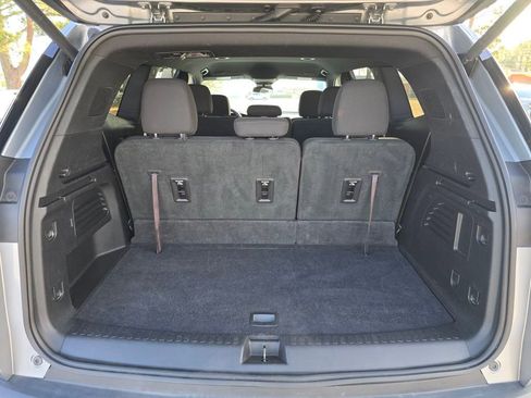 Used 2025 GMC Acadia Elevation image 23