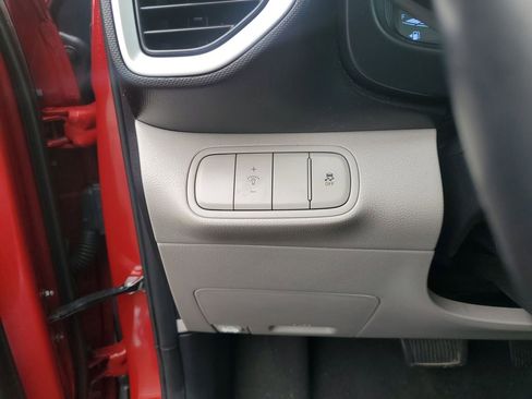 Used 2023 Hyundai Venue SEL FWD image 19