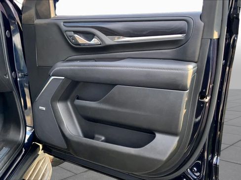 Used 2024 GMC Yukon XL Denali AWD/4WD image 23