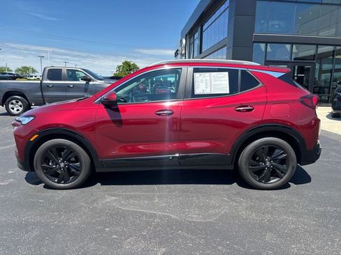 Used 2025 Buick Encore GX Sport Touring FWD image 2