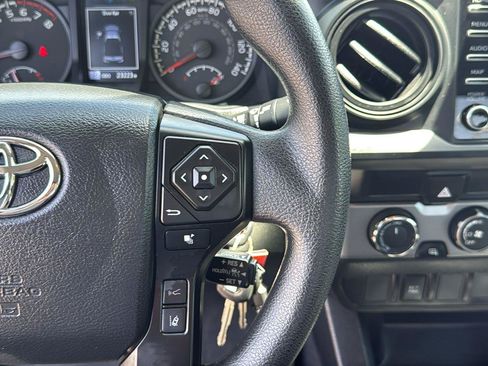 Used 2023 Toyota Tacoma SR AWD/4WD image 19