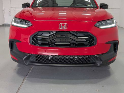 Used 2024 Honda HR-V Sport image 2