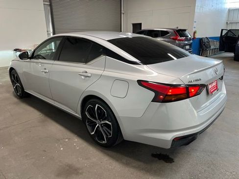 Used 2023 Nissan Altima 2.5 SR FWD image 5