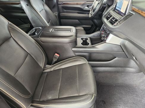 Used 2021 Chevrolet Tahoe Premier w/ Premium Package RWD image 15