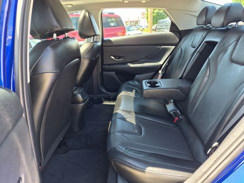 Used 2023 Hyundai Elantra Limited FWD image 31