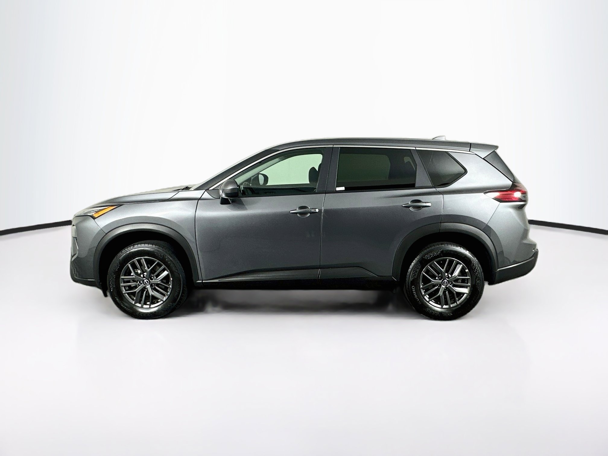 Used 2026 Nissan Rogue SV FWD image 4