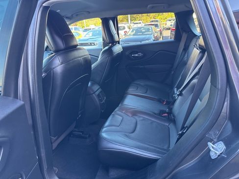 Used 2023 Jeep Cherokee Altitude Lux image 44