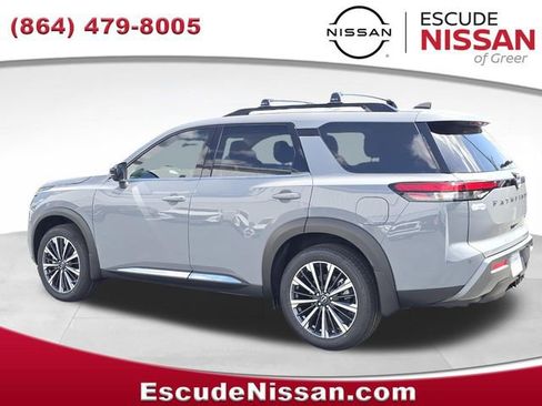 New 2026 Nissan Pathfinder Platinum AWD/4WD image 5