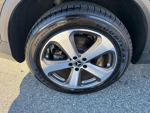 Used 2022 Mercedes-Benz GLC 300 4MATIC image 36