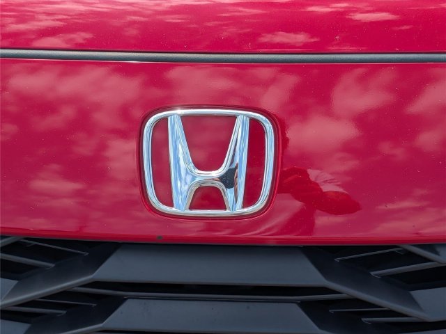 Used 2025 Honda HR-V Sport image 3