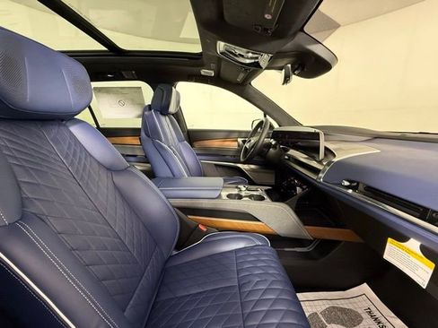 New 2026 Cadillac Vistiq Premium Luxury image 37