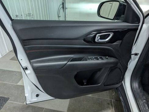 Used 2025 Jeep Compass Trailhawk AWD/4WD image 11