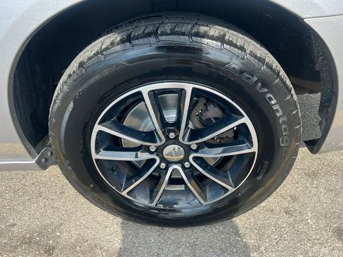 Used 2017 Dodge Grand Caravan GT FWD image 11