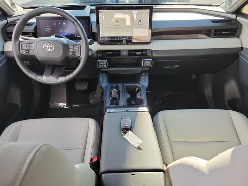 Used 2026 Toyota RAV4 Limited AWD/4WD image 29